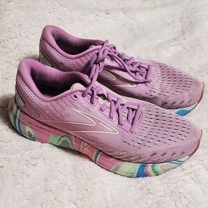 Brooks Women's Lavender and Multicolor Athletic Shoes